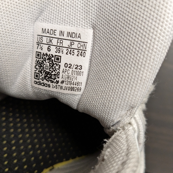 Adidas shoes, women's 7 1/2 - Picture 4 of 5
